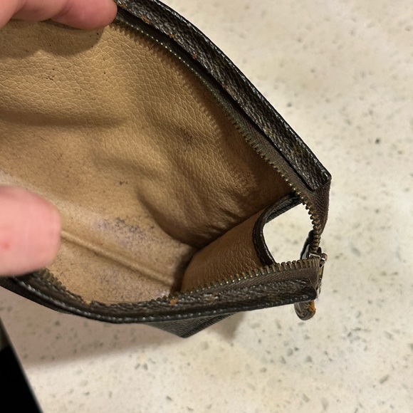 Authentic Louis Vuitton vintage toiletry 15 bag - Picture 7 of 11